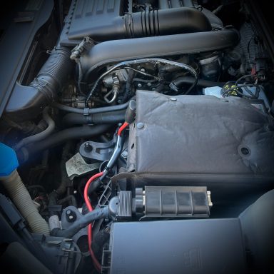 Nettoyage moteur voiture - esthéti-car Tournon-sur-Rhône
