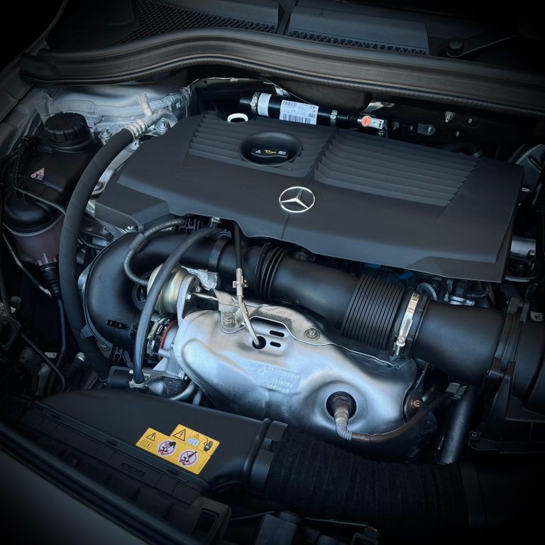 Nettoyage moteur voiture - Esthéti-Car