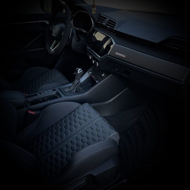 Nettoyage intérieur AUDI RSQ3 réalisé par Esthéti-Car